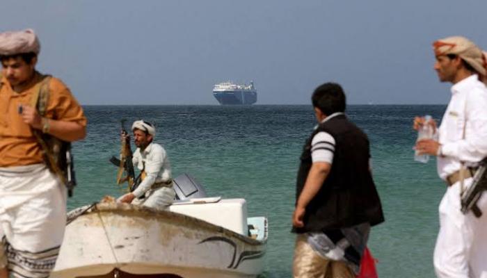 Les Houthis garantissent un passage sécurisé aux navires russes et chinois malgré les attaques dans la région