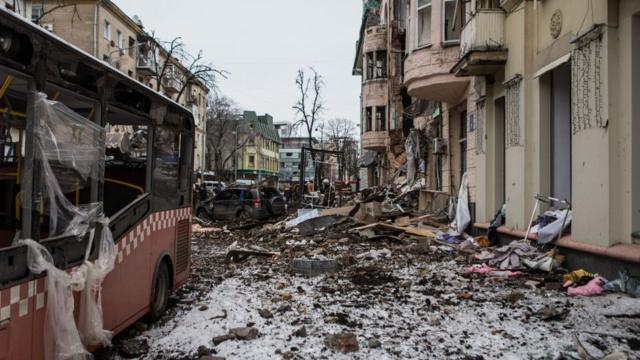 Les objectifs de la nouvelle offensive russe dans la région de Kharkov en Ukraine : Analyse et implications